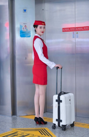 摄神&二表姐空姐，超薄肉丝，机场篇【套图+视频】