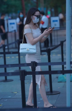 精选街拍作品 NO.1666 气质少妇[54P/69MB]