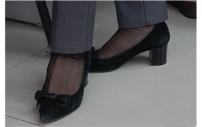 4k-黑丝高跟鞋街拍制服美女