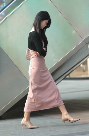 高跟街拍少妇