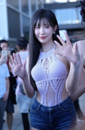 不只是美丽小哈娜 [254P-4.64GB]