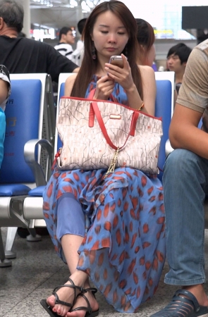 蓝色长裙尽显高贵气质