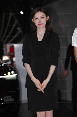 2563-67-49√雪白美腿美足-敏敏