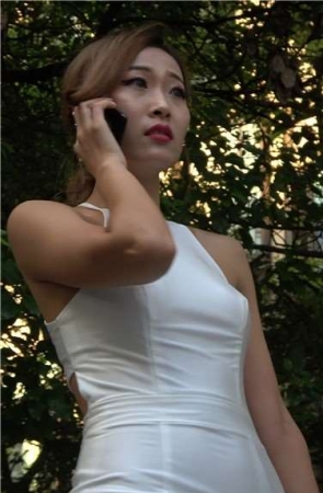 4k超清，街拍婉约大方长裙丰臀颜值甜美女神 [2.42 GB]