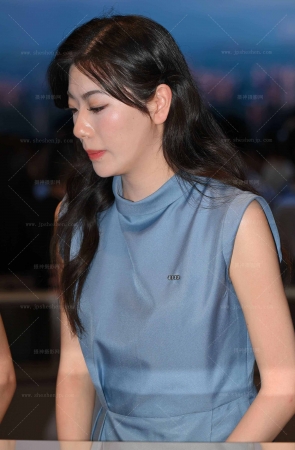 2566-42-27√奥迪前提肉丝美腿俩礼仪