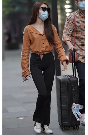 黑色紧身裤美女(51P)