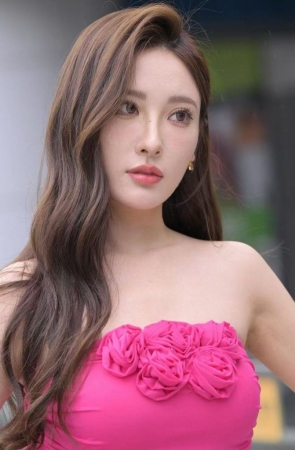 粉红美女 [167P-3.65GB]