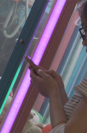 凉鞋配短肉色丝袜