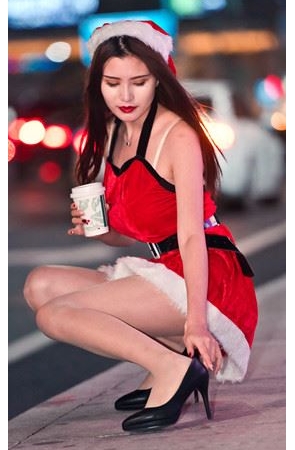 肉丝红裙美女 【套图+视频】