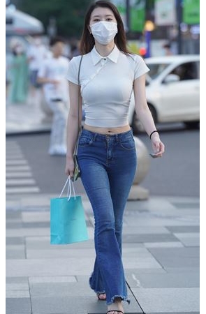 蓝色紧身牛仔裤美女(207P)