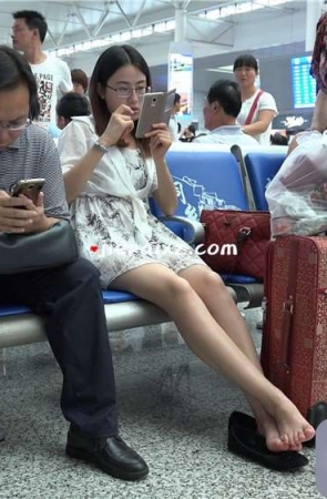 一双白里透红的嫩zu [4.06 GB/MP4]