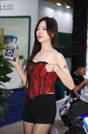 性感油亮丝长腿模特  [20P]