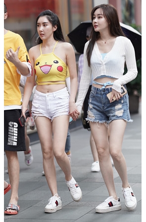 皮卡丘长发热裤小姐姐(40P)[420M/JPG]