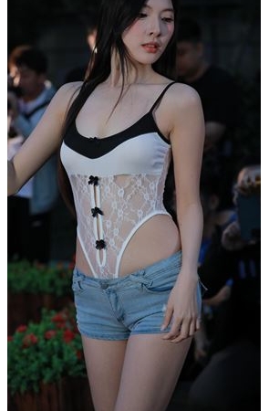 夜拍吊带热裤模特美女(125P)