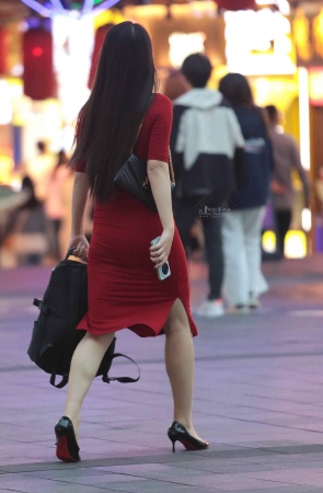 气质高跟街拍少妇