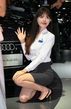 奥迪销售顾问好美~