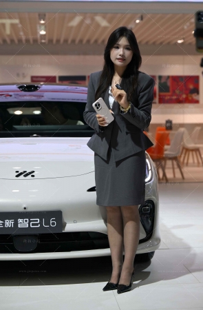 黑丝OL制服售车主播美女