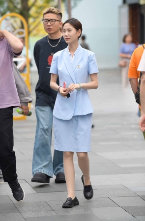 2464-3=51√清秀丝袜女同事 15P