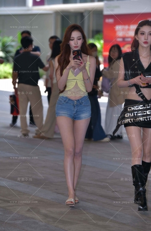 超短热牛长腿小姐姐 [19P]