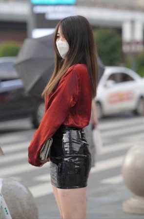 精选街拍作品 NO.1546 红衣黑色皮裙小姐姐[462P/720MB]