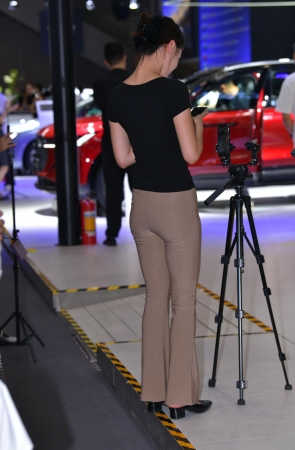 卡琪紧身长裤 250602-47