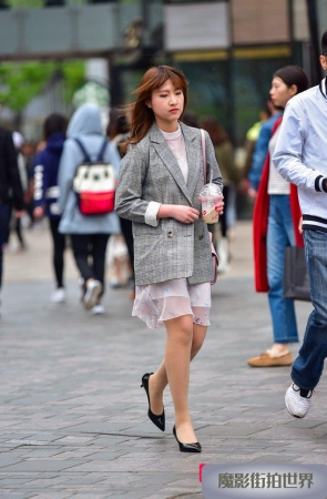 美眉的肉丝小高跟喜欢吗3A1436[111M]