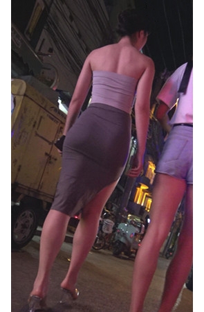 夜拍包臀裙紧身小姐姐