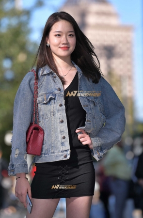 包臀裙长腿美女