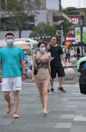 街拍包臀短裙美腿美女  [19P]