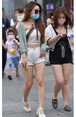 白色热裤墨镜小姐姐(44P)