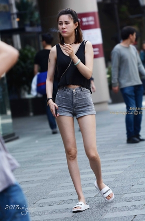 咔喳赛31 一米八的紧牛妹妹