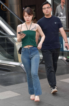 25324-6=38√紧身牛仔裤 9P