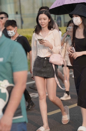 美腿小姐姐