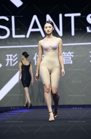 米色束身衣美女模特 [19P]