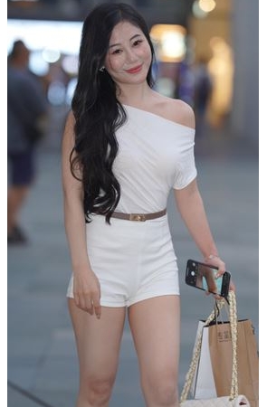 白色热裤高跟美女(66P)