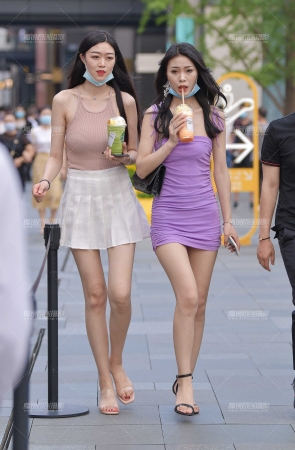 美腿包臀裙小姐姐