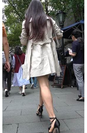 长发裸腿妹子[1.26G/MP4]