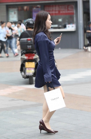 气质街拍高跟shaofu