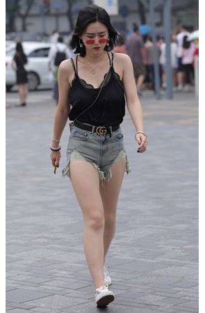 酷酷的小姐姐(22P)