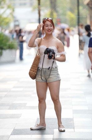 街拍热裤美眉 [22P]