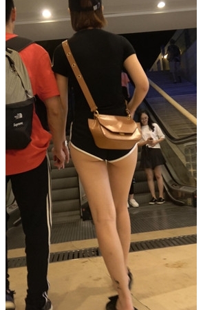 几组热裤妹子[1.32G/MP4]