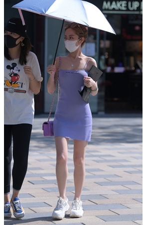 吊带包臀裙妹子(109P)[2.27G/JPG]