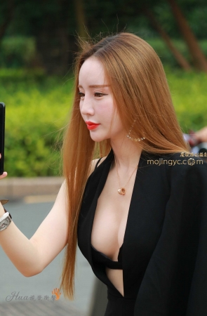 超低胸 性感+诱惑+靓丽