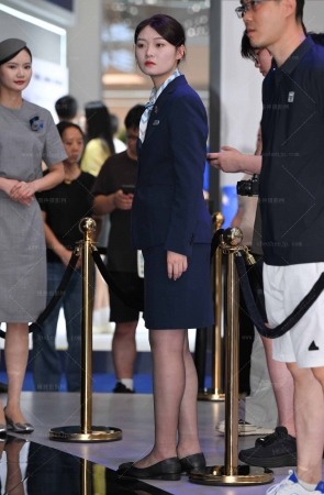 2562-35-46√问界黑丝销售