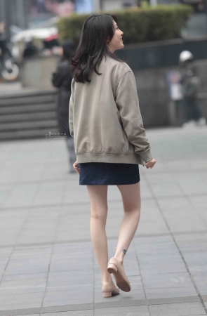气质街拍少妇