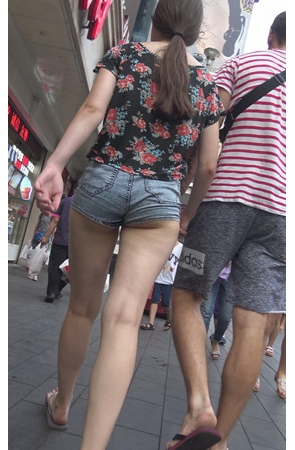 灰色热裤国外妹子