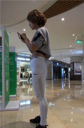 4K – 极品紧身瑜伽裤肥臀街拍美女第二季 [1.23 GB]