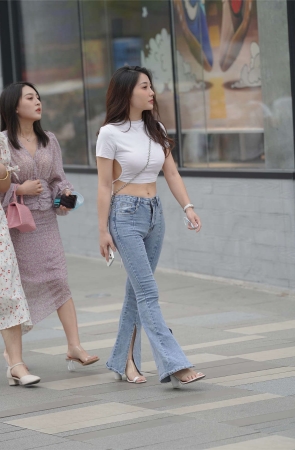 蓝色紧牛翘臀美胸美背