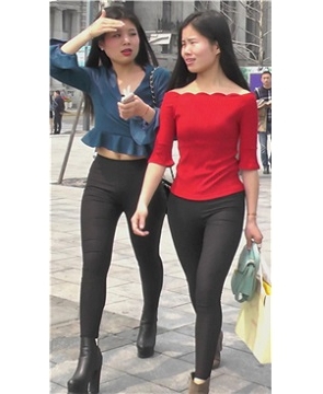 黑色紧身裤气质美女 [1.52 GB]