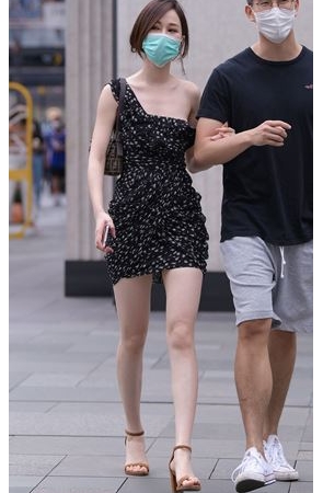 气质长腿美女(75P)